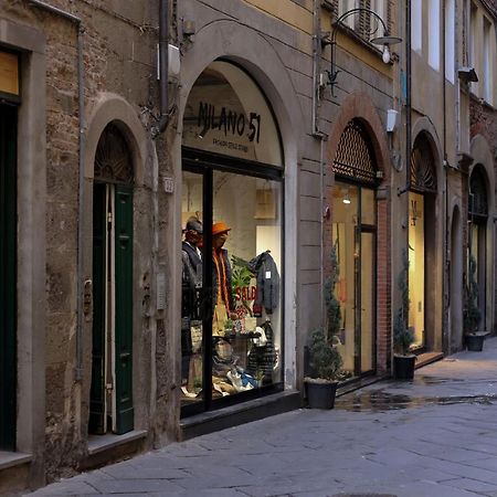 A Palazzo Busdraghi Residenza D'Epoca Bed & Breakfast Lucca Eksteriør bilde