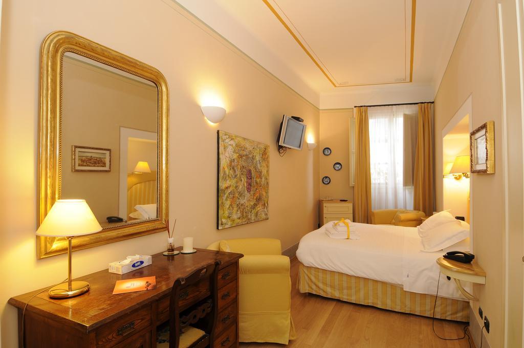 A Palazzo Busdraghi Residenza D'Epoca Bed & Breakfast Lucca Eksteriør bilde