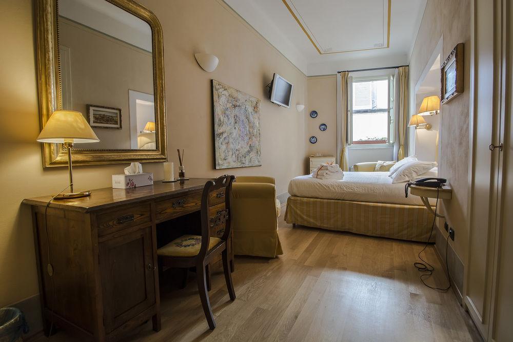 A Palazzo Busdraghi Residenza D'Epoca Bed & Breakfast Lucca Eksteriør bilde