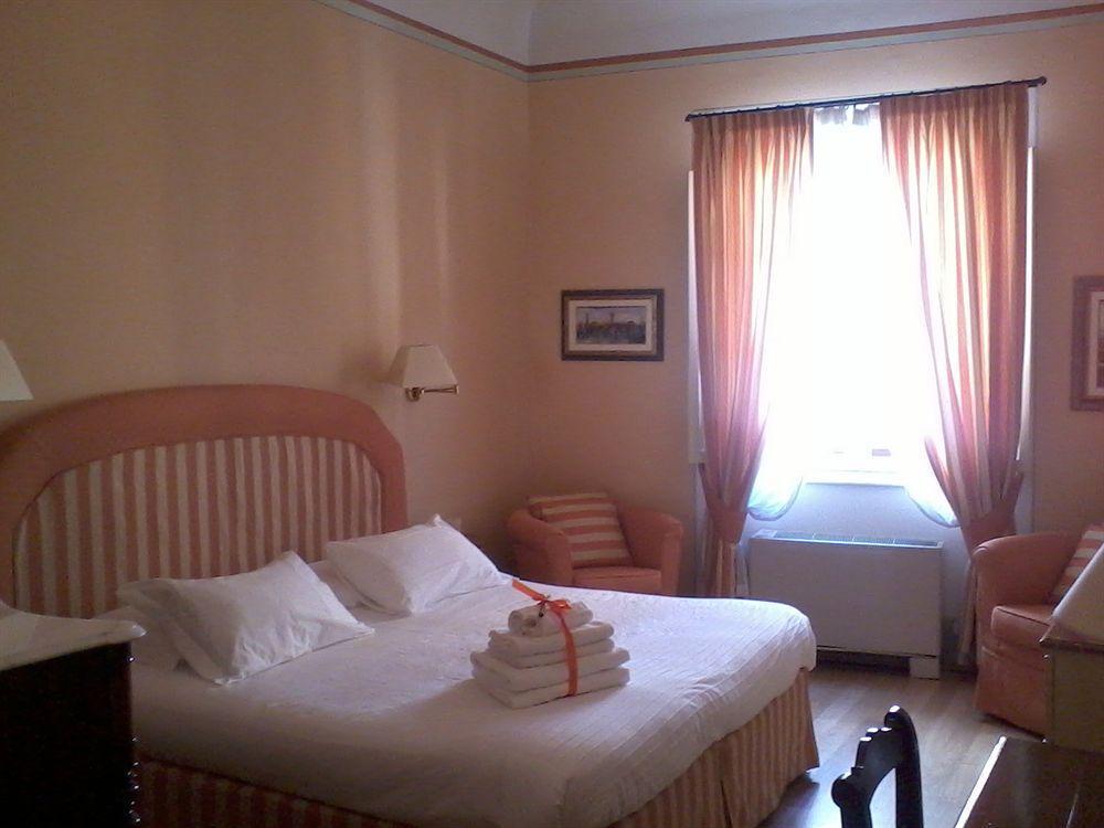 A Palazzo Busdraghi Residenza D'Epoca Bed & Breakfast Lucca Eksteriør bilde
