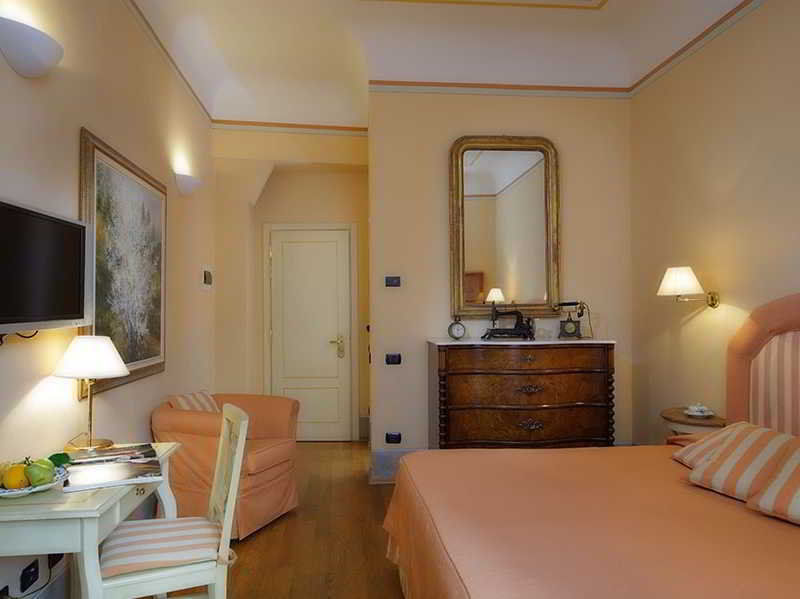 A Palazzo Busdraghi Residenza D'Epoca Bed & Breakfast Lucca Eksteriør bilde