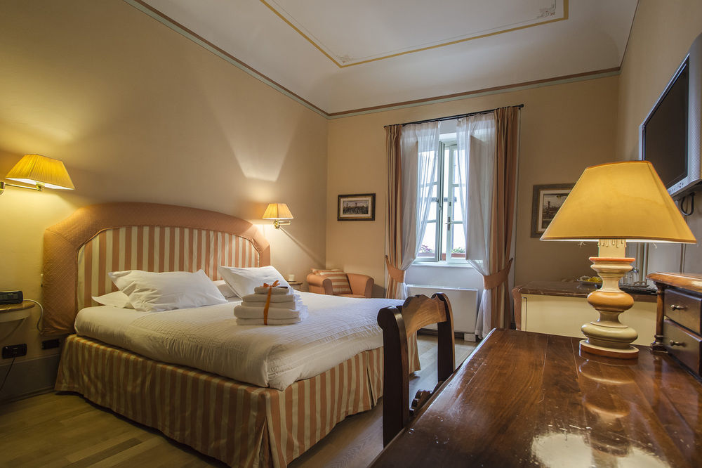 A Palazzo Busdraghi Residenza D'Epoca Bed & Breakfast Lucca Eksteriør bilde