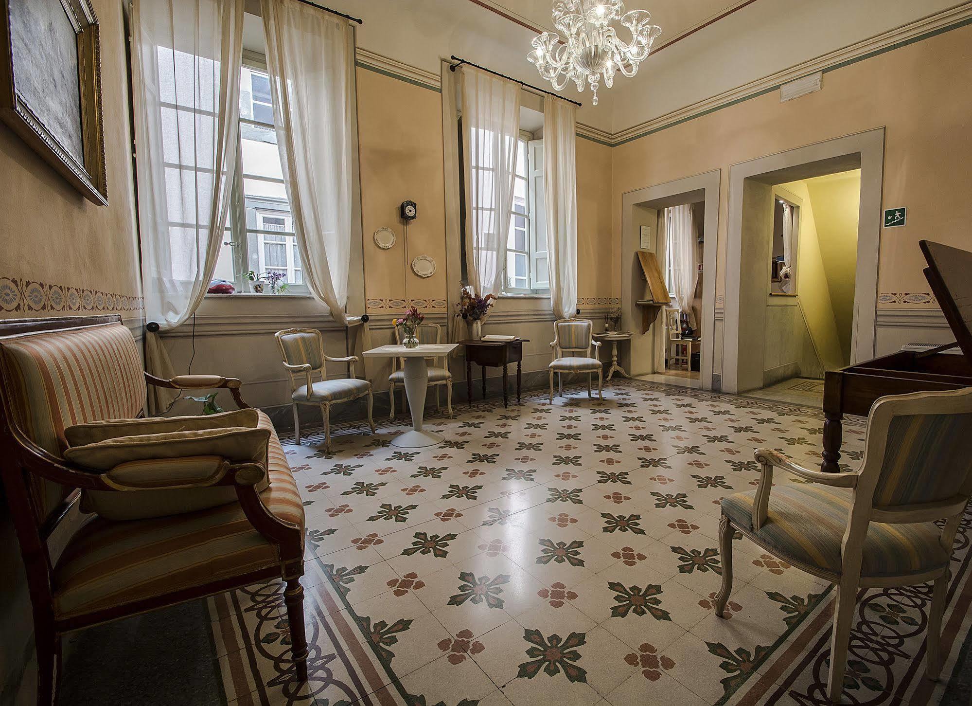 A Palazzo Busdraghi Residenza D'Epoca Bed & Breakfast Lucca Eksteriør bilde