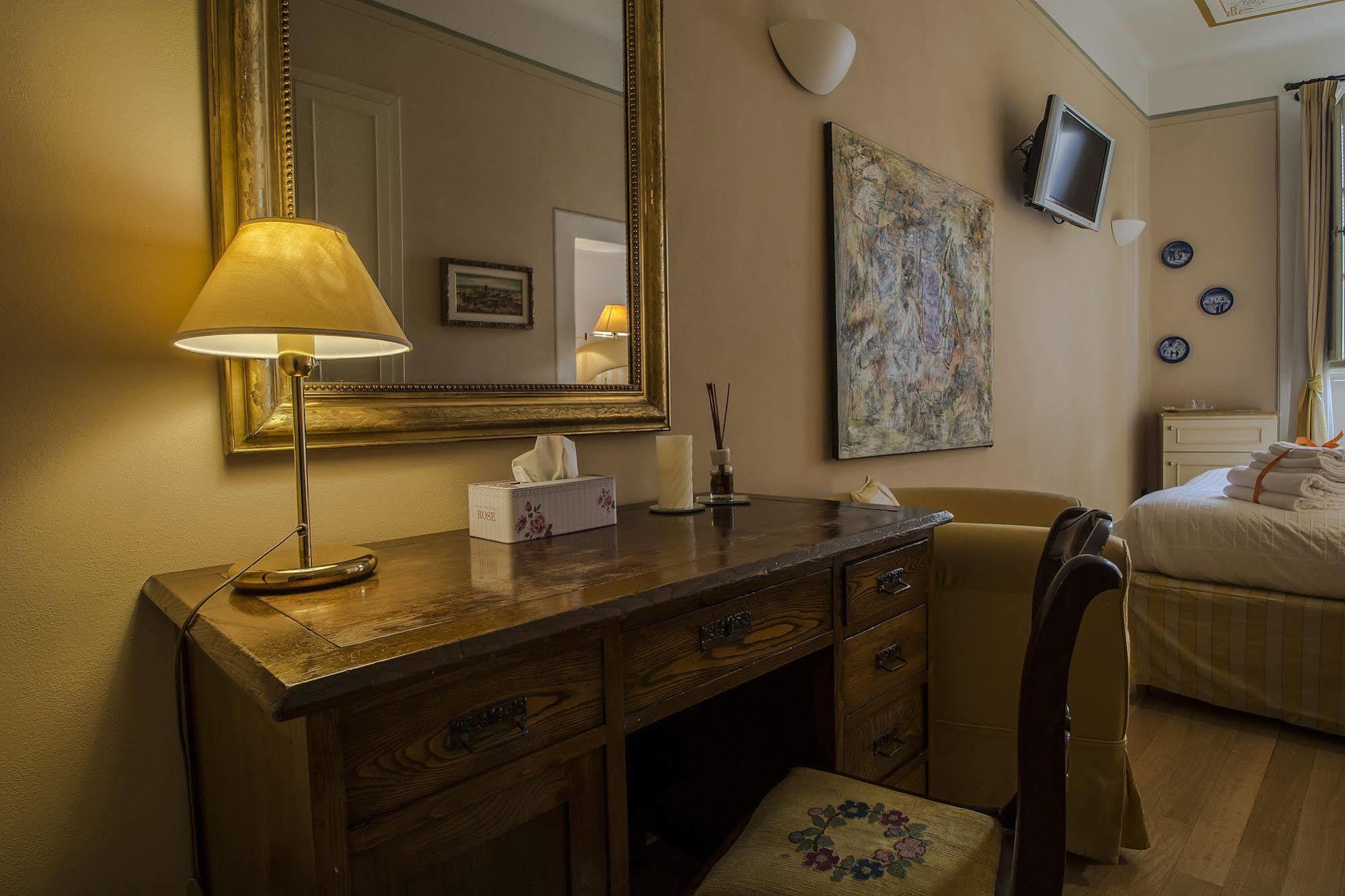A Palazzo Busdraghi Residenza D'Epoca Bed & Breakfast Lucca Eksteriør bilde