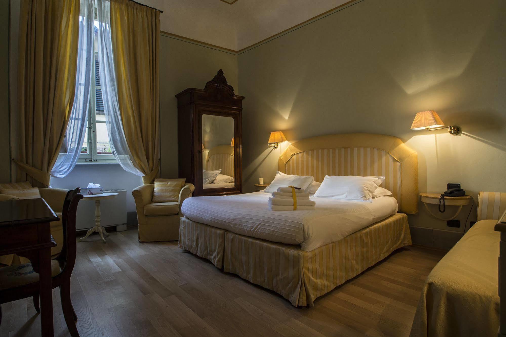 A Palazzo Busdraghi Residenza D'Epoca Bed & Breakfast Lucca Eksteriør bilde