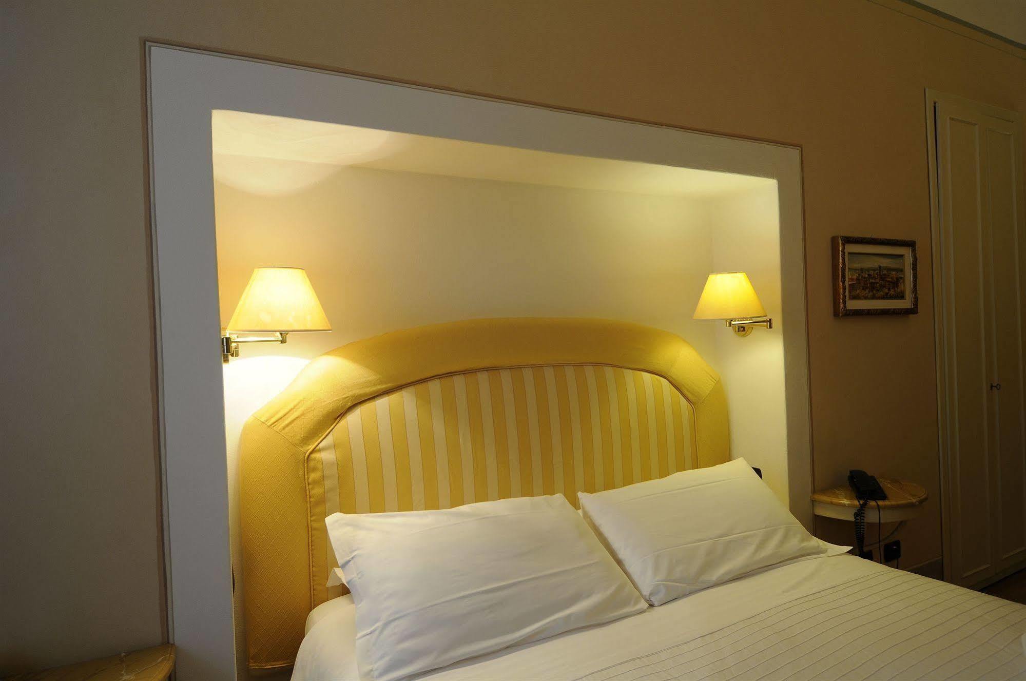 A Palazzo Busdraghi Residenza D'Epoca Bed & Breakfast Lucca Eksteriør bilde