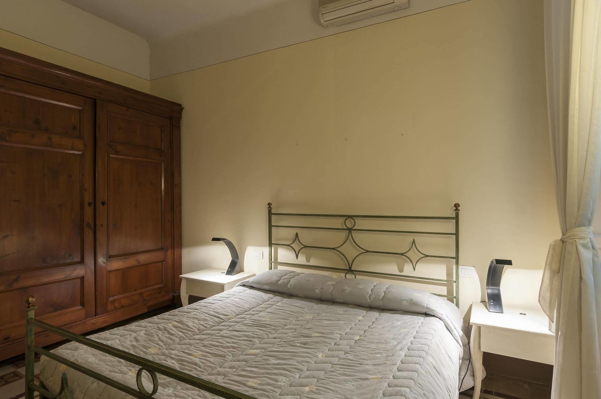A Palazzo Busdraghi Residenza D'Epoca Bed & Breakfast Lucca Eksteriør bilde